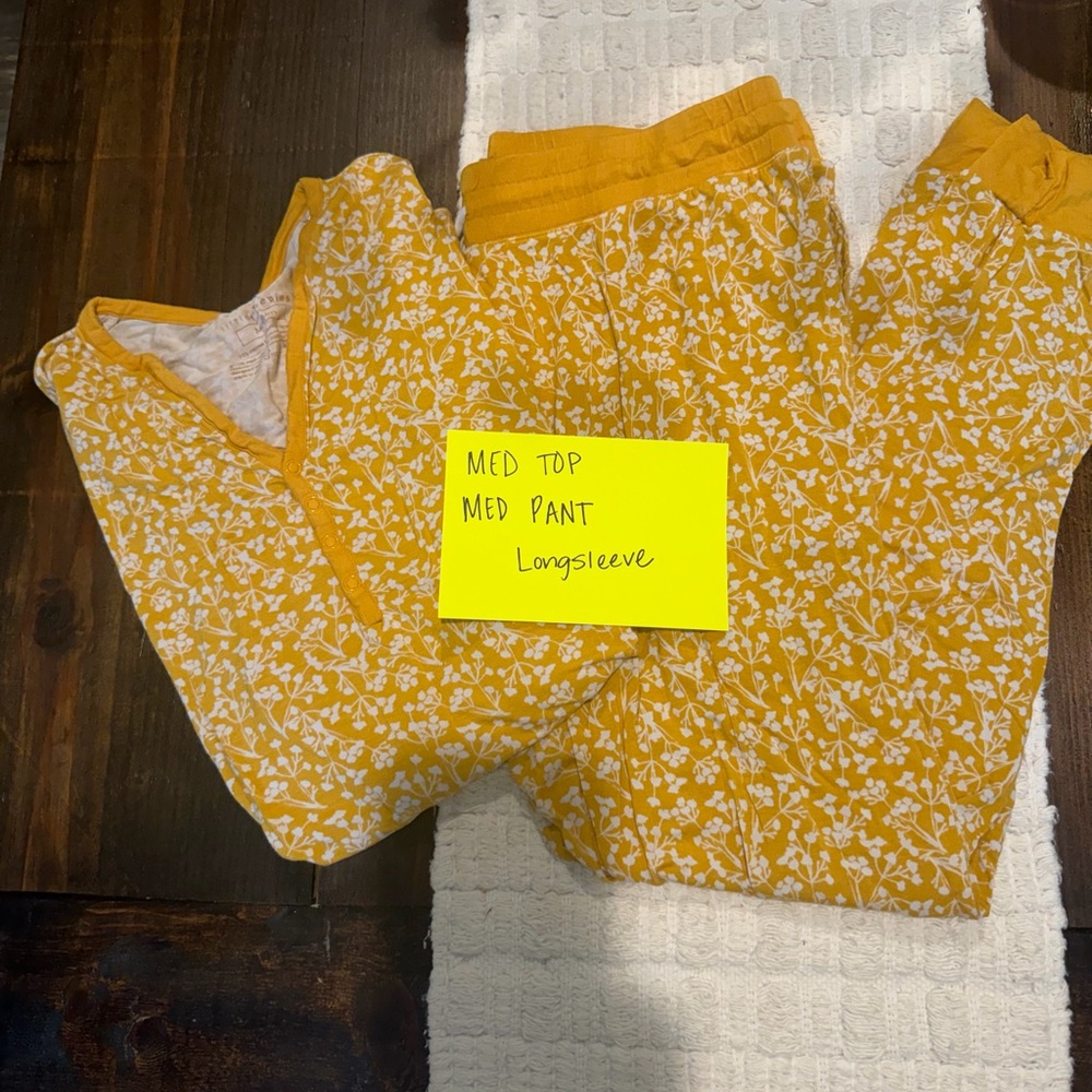 Golden poppy little Sleepies women’s set